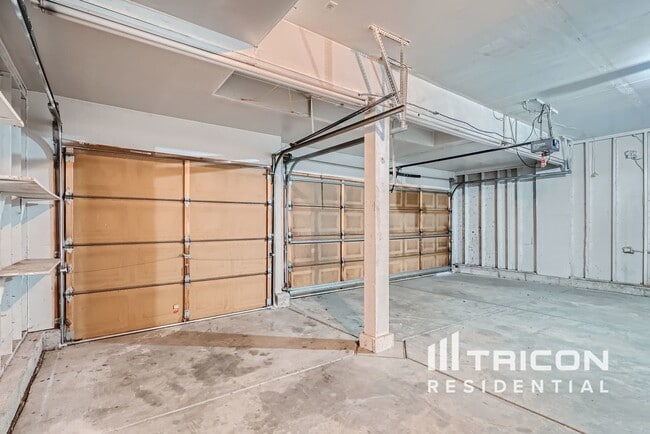 Building Photo - 5140 S Meadow Lark Dr