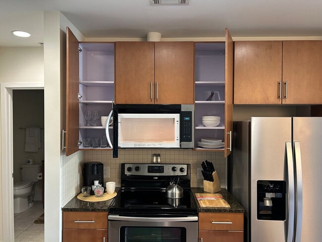 Building Photo - 357 W Martin Luther King Jr Blvd