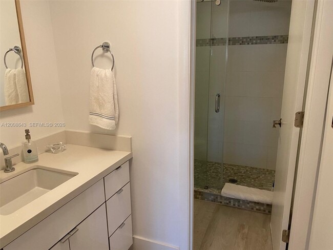 Building Photo - 881 Ocean Dr