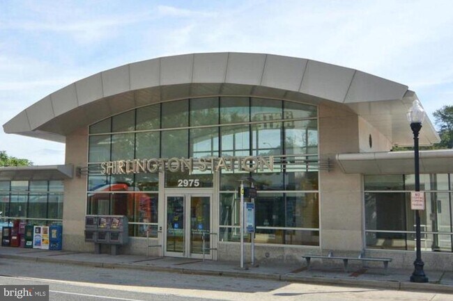 Building Photo - 4224 32nd St S