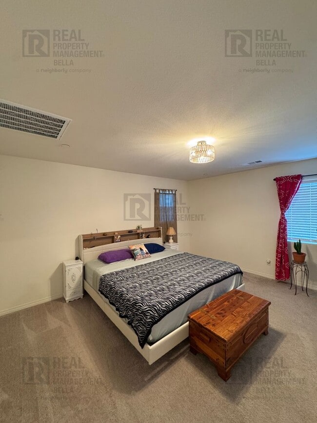 Building Photo - Spacious Corner Lot Home in Desirable Winchester Community – 3 Bed + Office + Large Backyard!