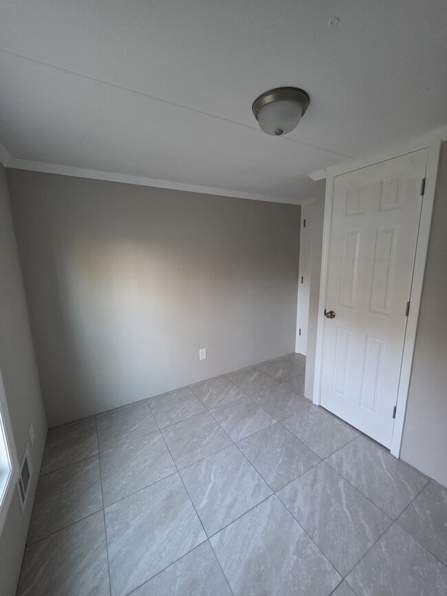 Building Photo - 126 Buckeye Ct