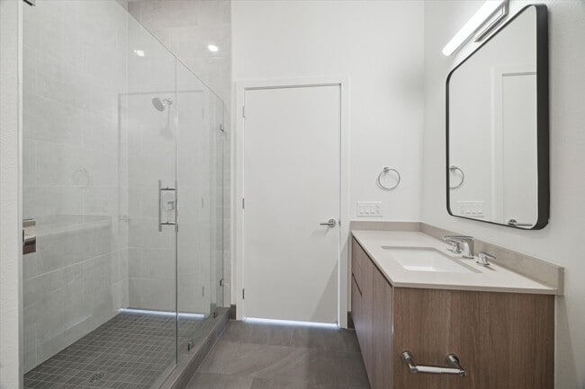 Building Photo - 1 Riva Row