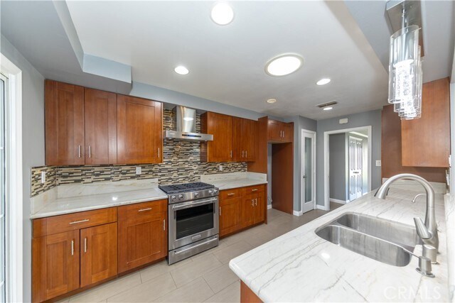 Building Photo - 4661 Woodhaven Dr