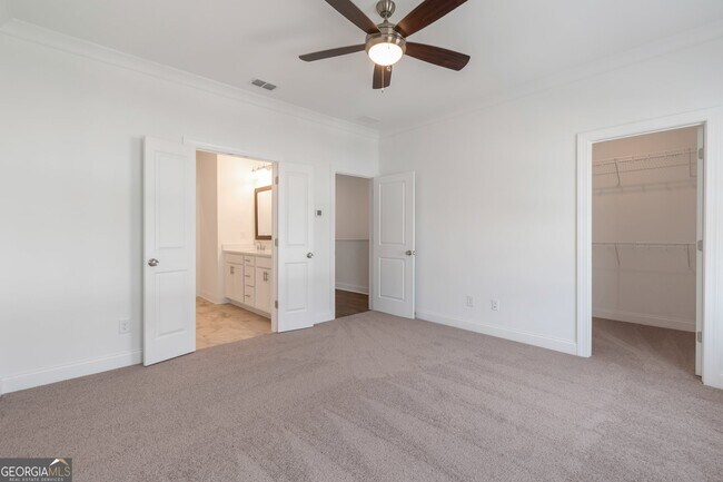 Building Photo - 1140 Larkin Dr