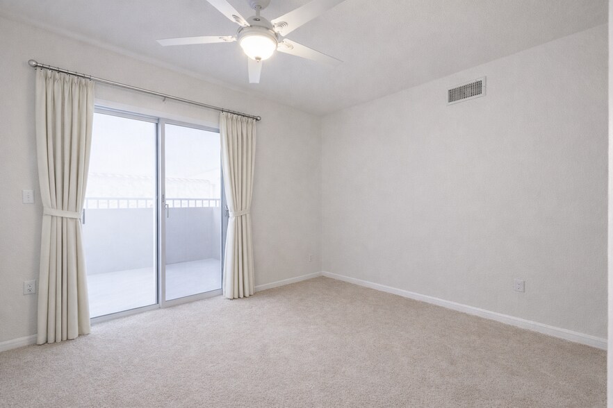 Building Photo - 10410 N Cave Creek Rd