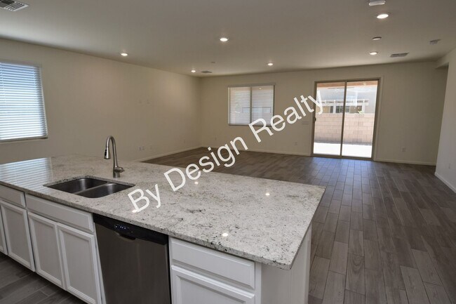 Building Photo - Gladden Farms 3 Bed 2 Bath+Den - 3 Car Garage
