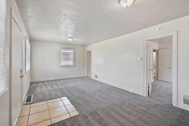 Building Photo - 212 Patterson St