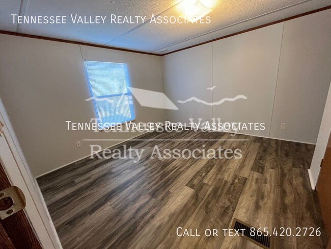 Building Photo - 2248 Knoxville Hwy