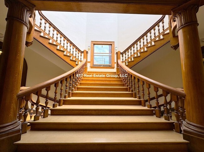 Building Photo - 2 Ware St