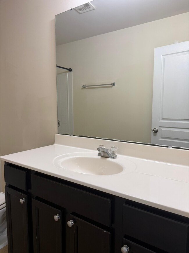 Building Photo - 8506 Quarton Dr