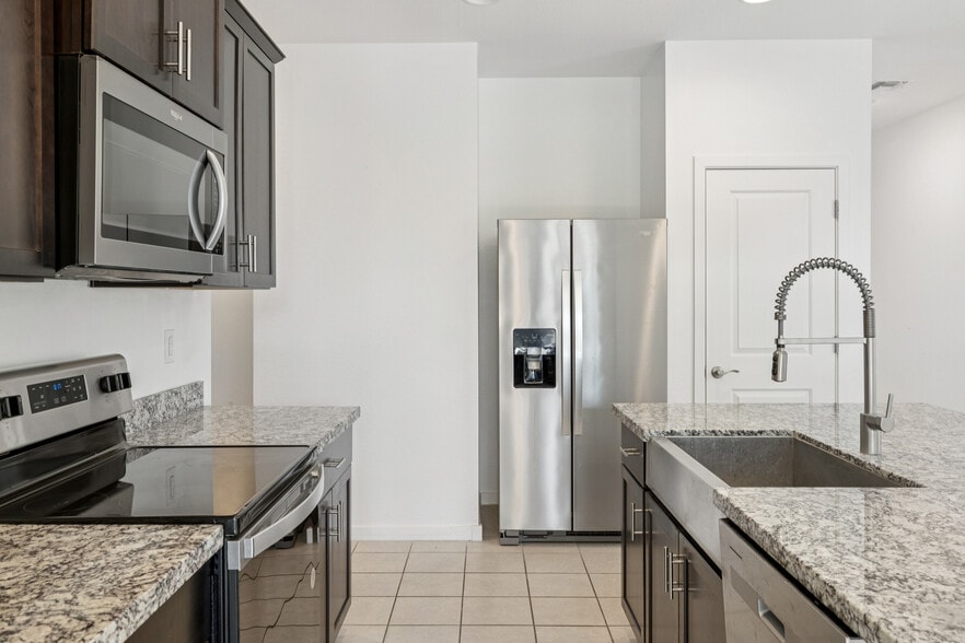 Building Photo - 4325 W Allen St