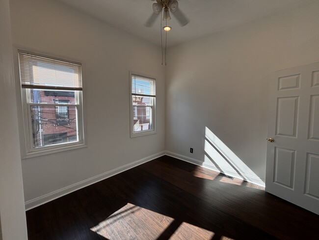 Building Photo - 2313 E Harold St