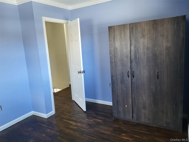 Building Photo - 20 Scott Dr