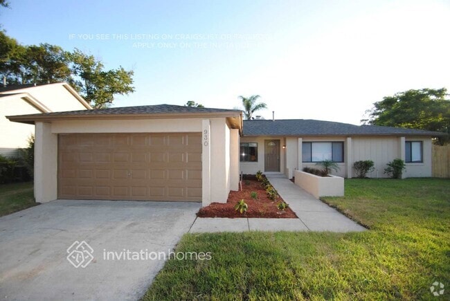 Building Photo - 930 Waverly Dr