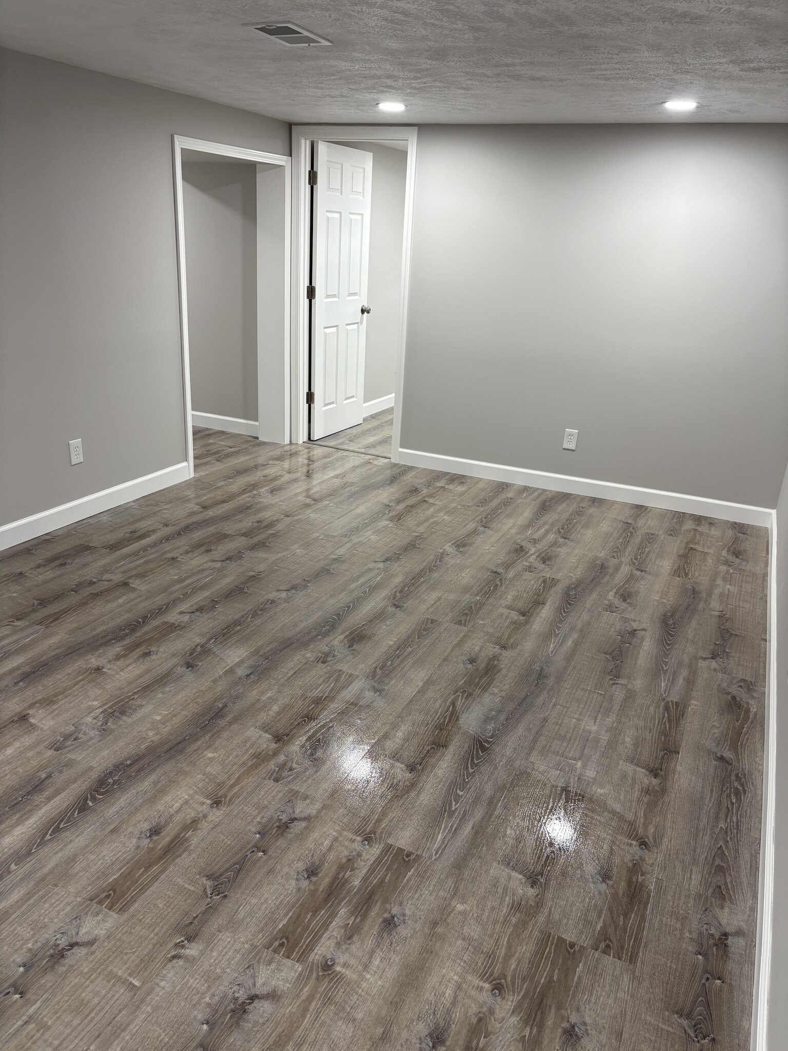 Building Photo - 3140 Springmill West Rd