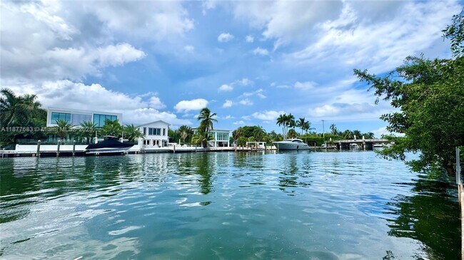 Building Photo - 2243 Calais Dr