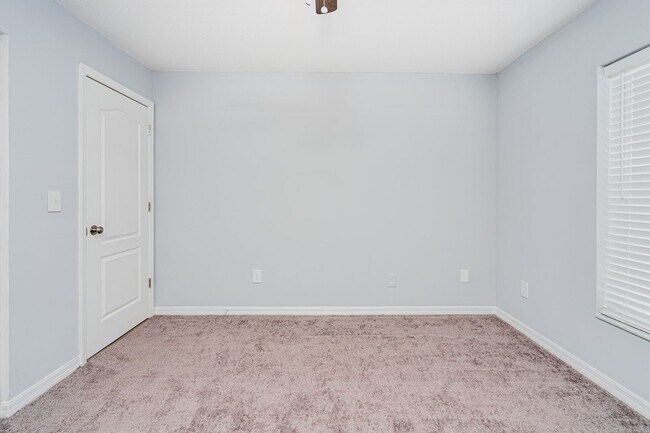 Building Photo - 3 Bedroom Port Orange Home