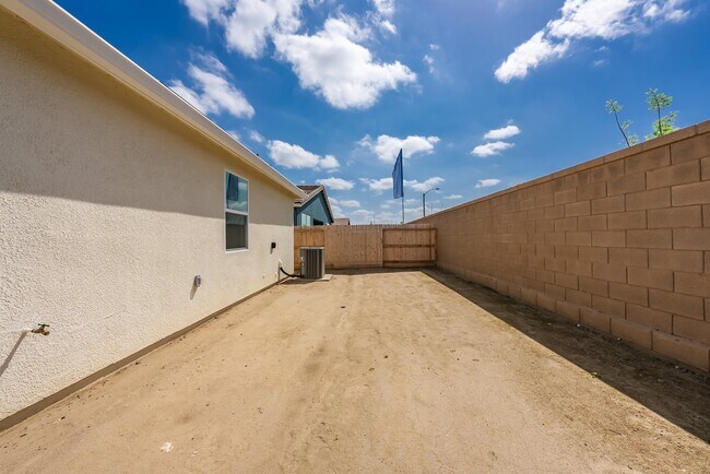 Building Photo - 2563 Chianti Wy