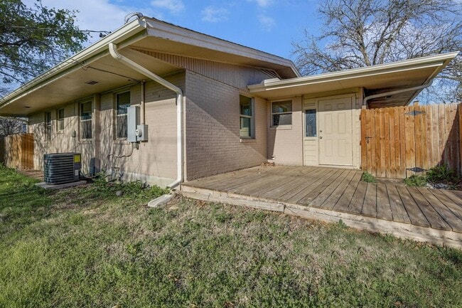 Building Photo - 4313 Bonnie Dr