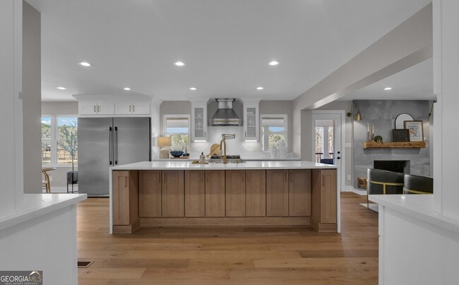 Building Photo - 459 Lester road