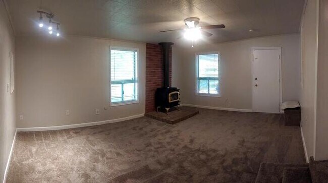 Building Photo - 272 N 100 E
