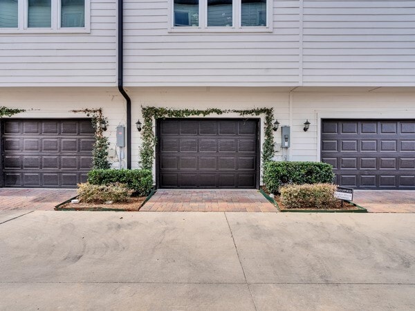 Building Photo - 8744 Park Kolbe Ln