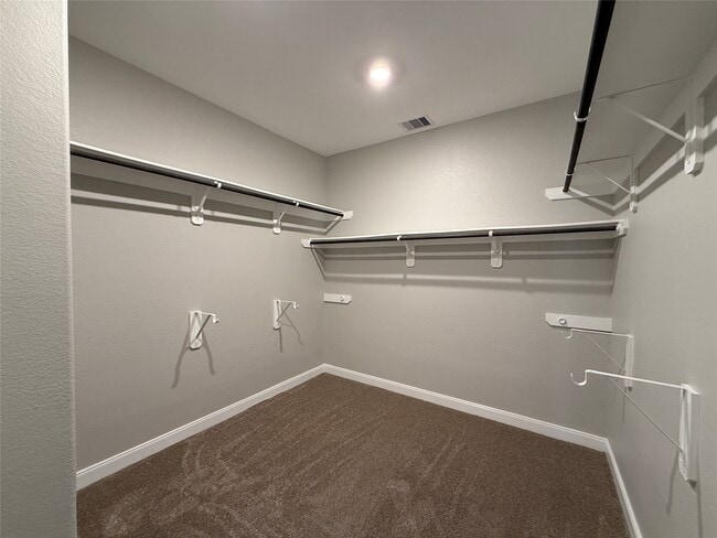 Building Photo - 3707 Parkcrest Ct