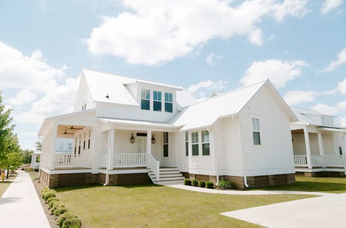 Building Photo - 2119 Loretta Parker Lane