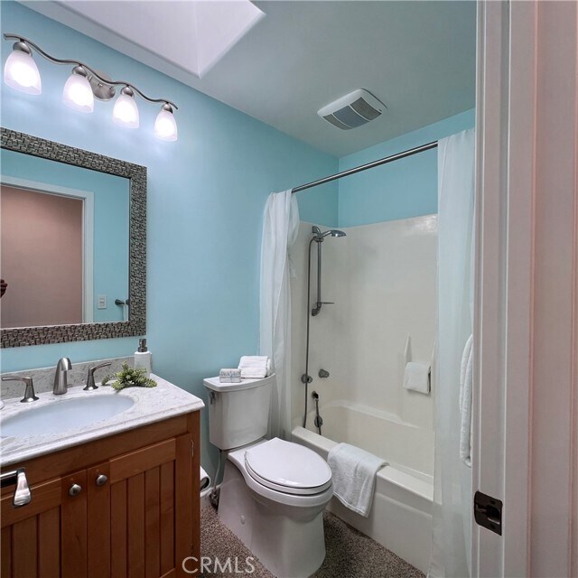 Building Photo - 425 Calle Pueblo