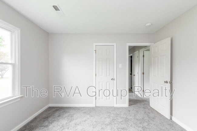 Building Photo - 201 Evergreen Ave