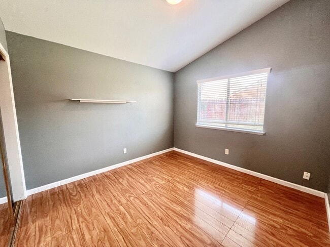 Building Photo - $2,195 Milburn & Herndon, 4 Bedroom Home -...