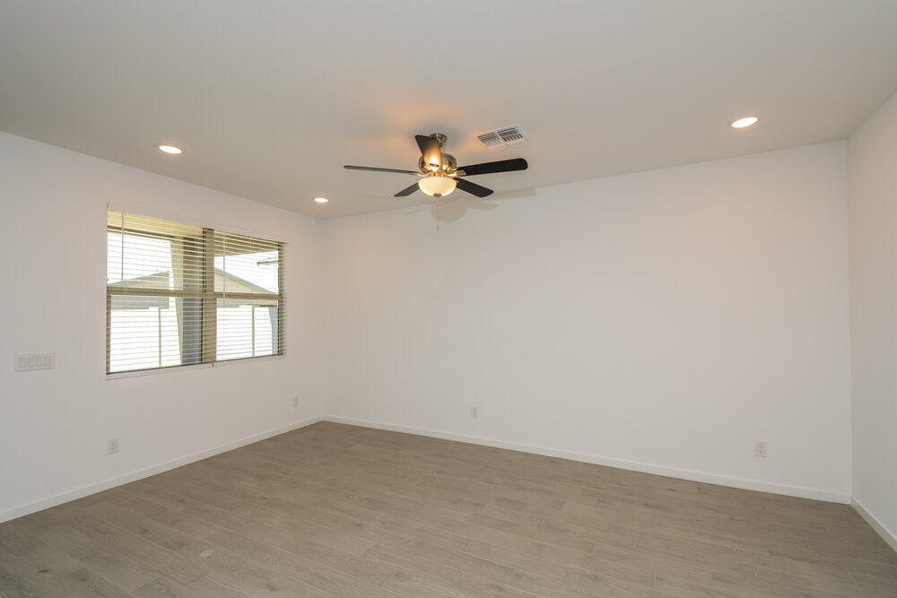 Building Photo - 12641 W Daley Ln