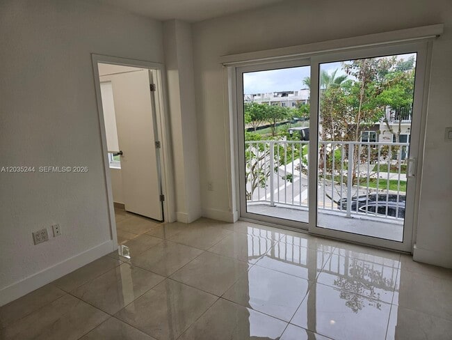 Building Photo - 25806 SW 144th Ct