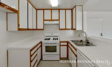 Building Photo - 5541 Fulcher Ave