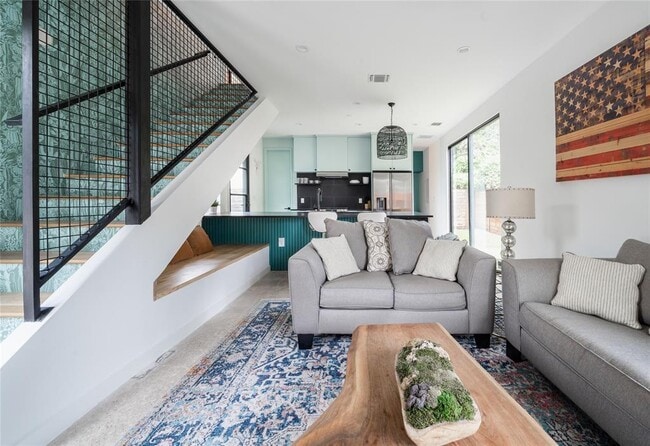 Building Photo - 1103 Cherico St