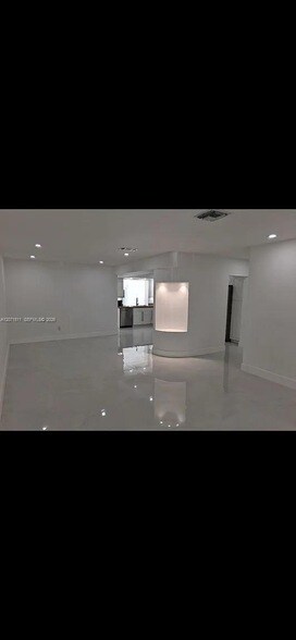 Building Photo - 12251 SW 82nd Ave