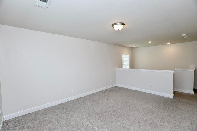 Building Photo - 870 Curlew Cir