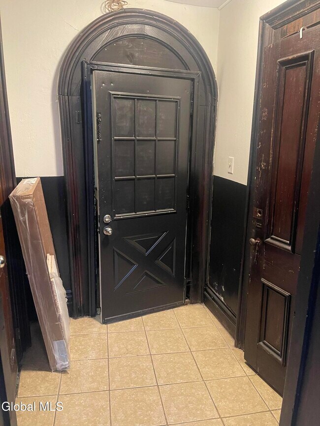 Building Photo - 2156 5th Ave