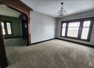 Building Photo - 43 Heussy Ave