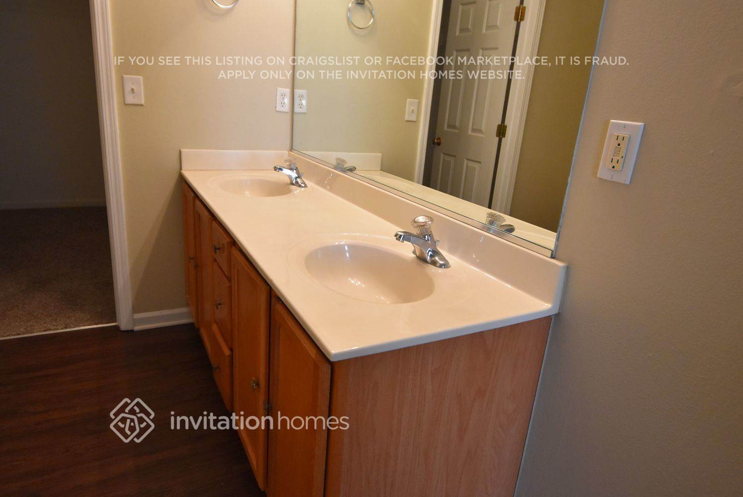 Building Photo - 715 Sunmeadow Dr