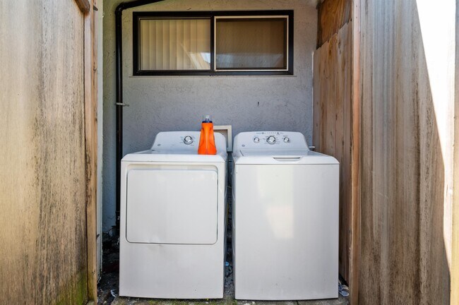 Building Photo - 5318 Redding Rd