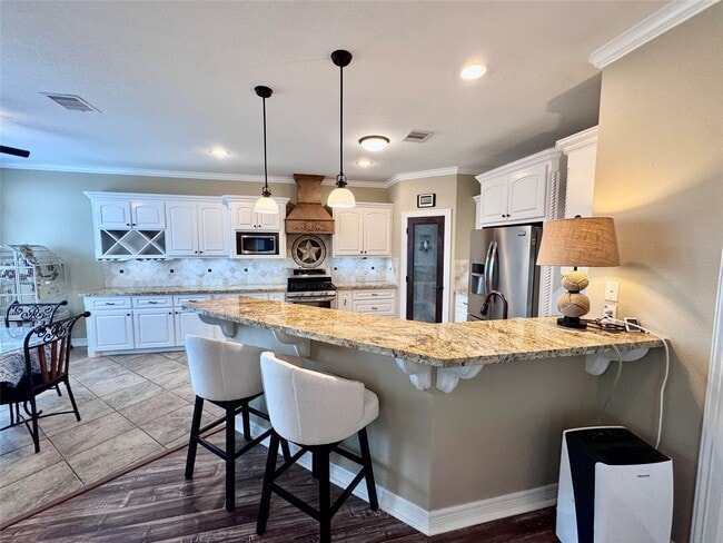 Building Photo - 1177 Sailfish St