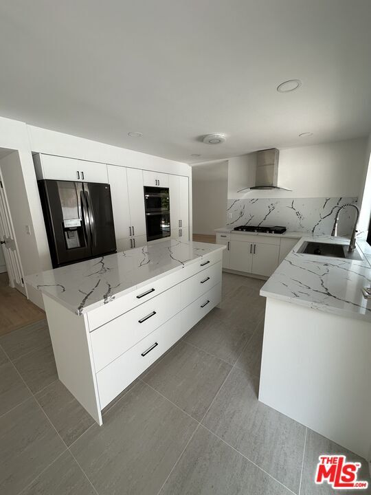 Building Photo - 9781 Blantyre Dr