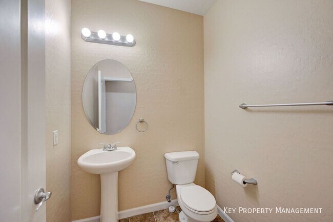 Building Photo - 183 Rolling Fields Ct