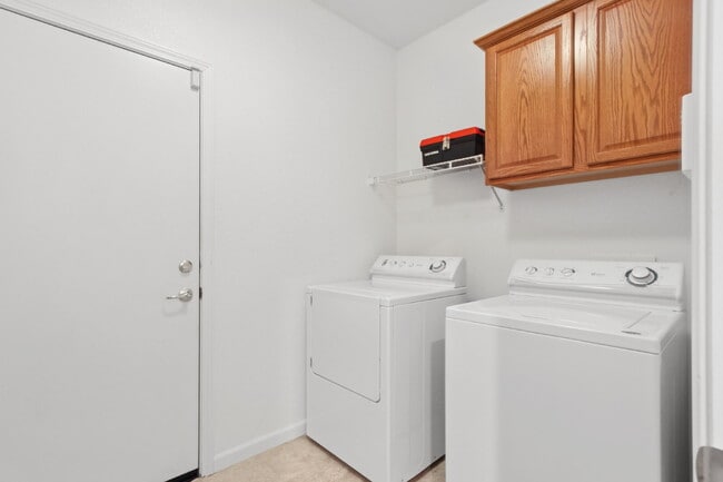 Building Photo - Single-Story 3-Bedroom with 3-Car Garage in Mace Ranch