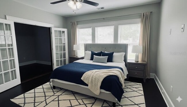 Building Photo - 403 S Albany Ave