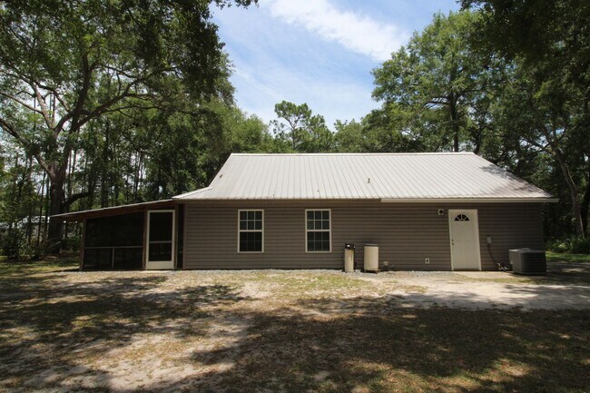 Building Photo - 99 Carter Rd