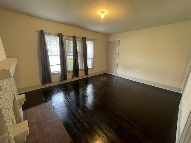 Building Photo - 421 N Marsalis Ave