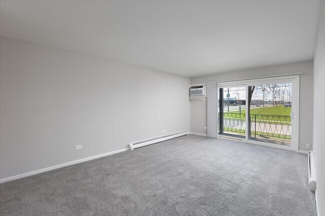 Building Photo - 5740 East Ave